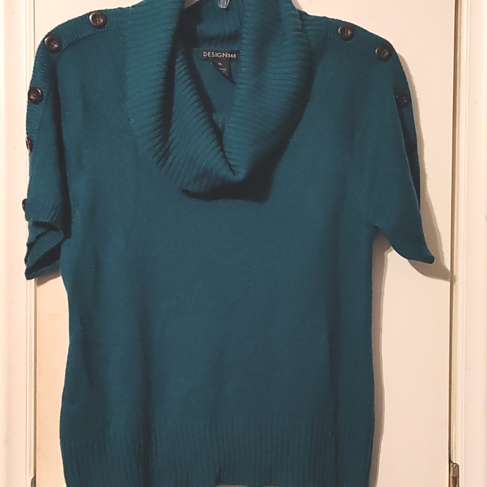 Design 365 sweater